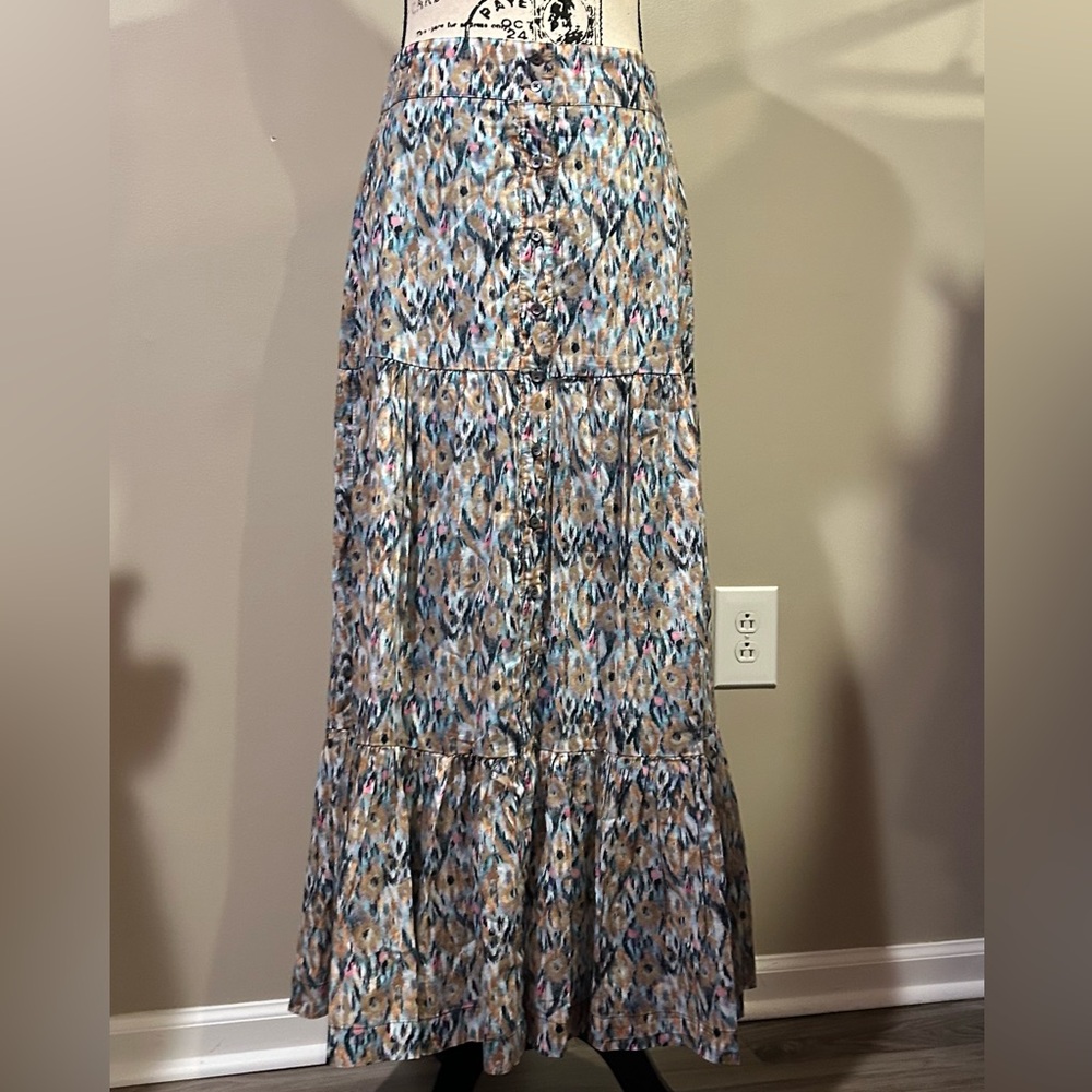NIC + ZOE Up Beat Woven Ikat Print High Rise Button Front Tiered A-Line Skirt - Picture 4 of 12